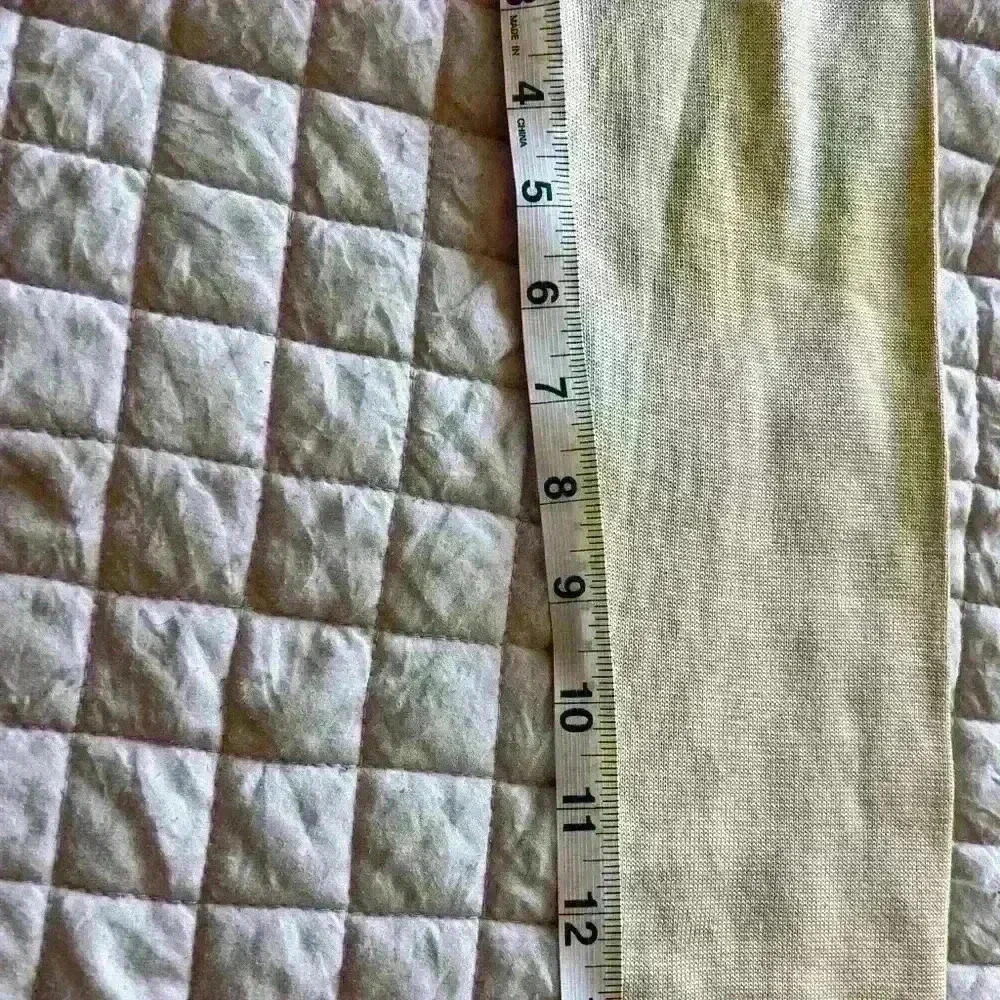 100% silk cardigan with ruffle front detail size M/L - Picture 4 of 8